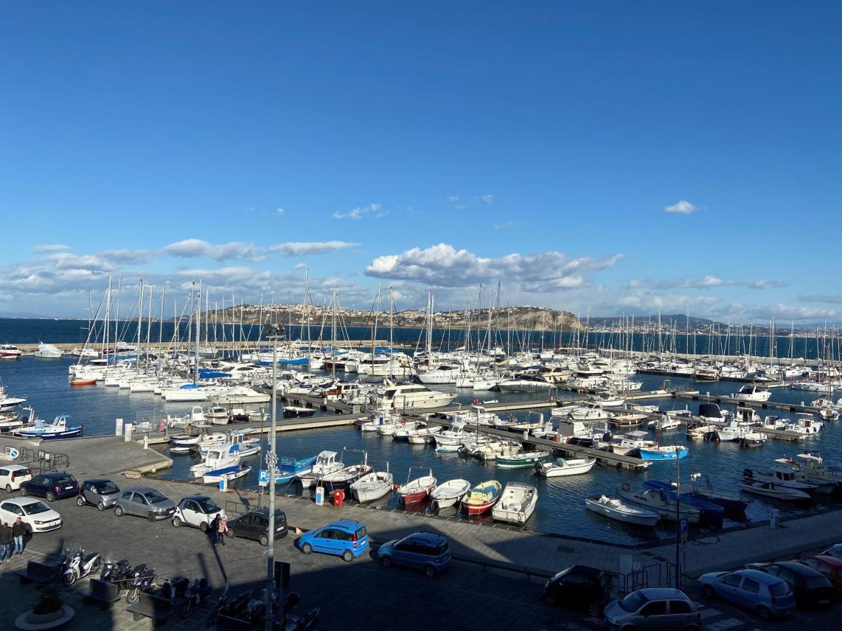 Апартаменты Procida Marina Grande Экстерьер фото